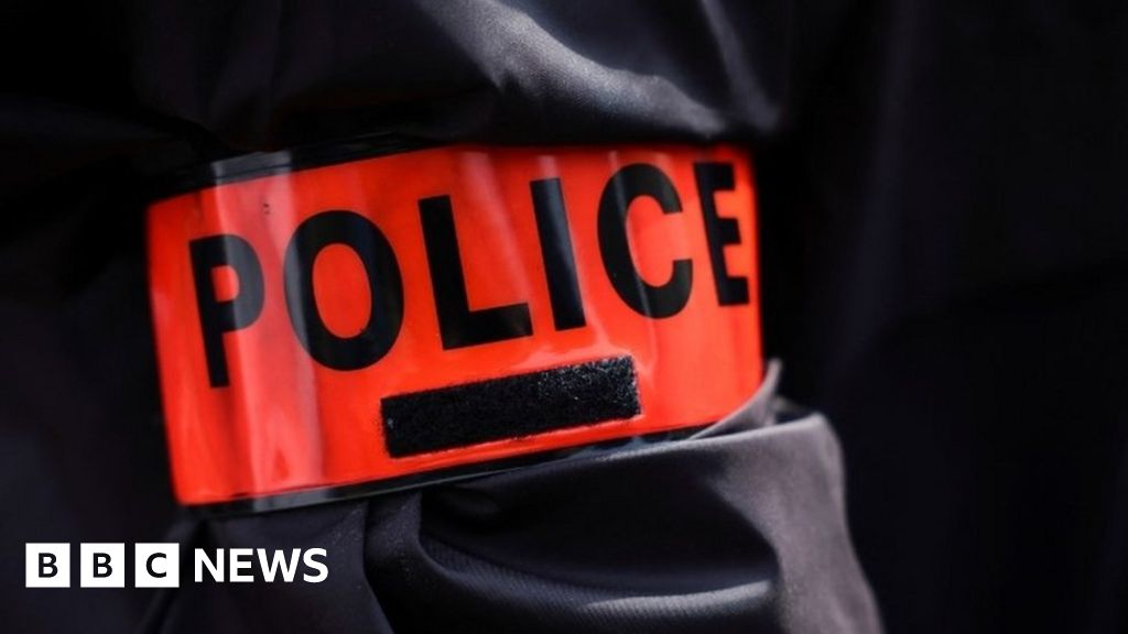 French police find arms haul raiding far-right gang