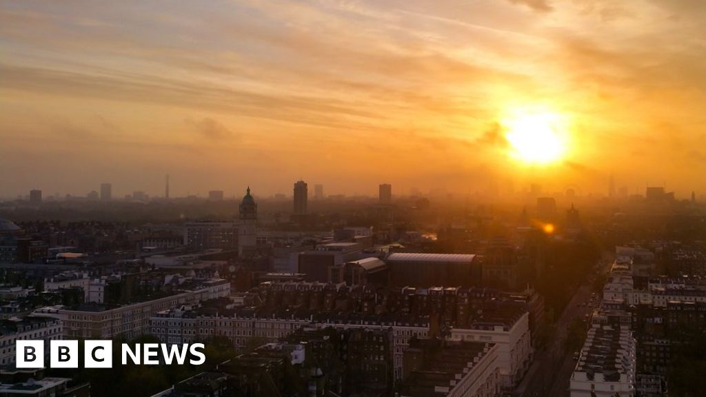 Climate change: the Last ten years in the UK, the second-hottest in 100 years'