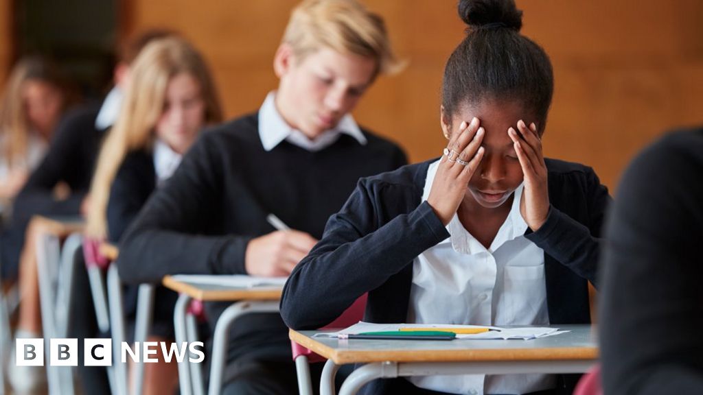 Covid: High virus levels 'highly likely' in schools