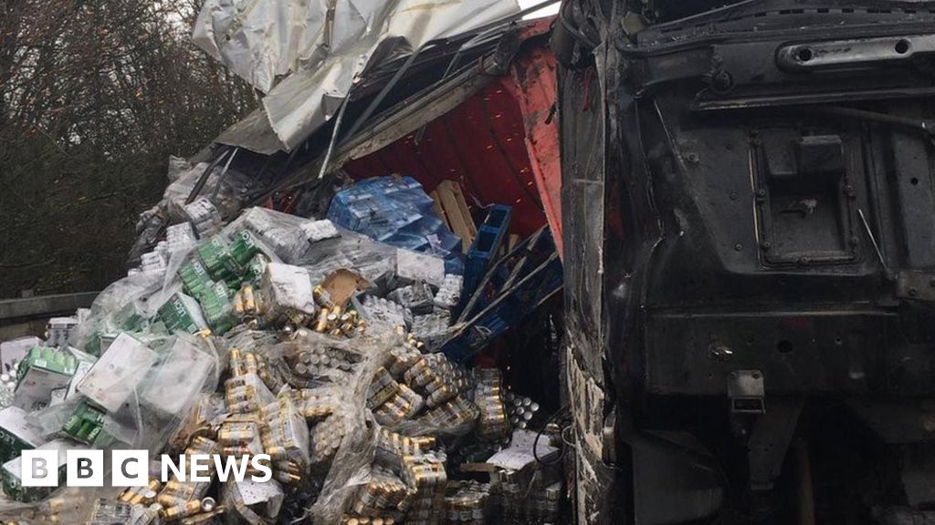 Lorry Sheds Load Of Beer On M2 Sittingbourne Slip Road - BBC News