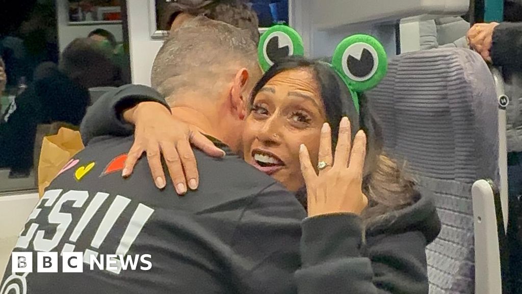 Brief encounter on train leads to marriage proposal