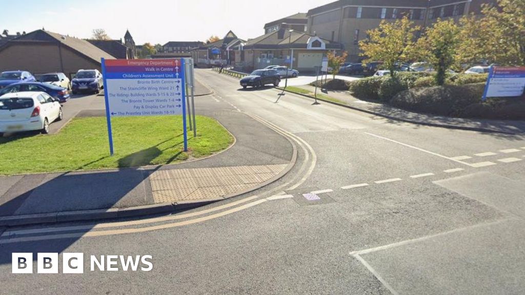Hospital criticised over care for toddler who died