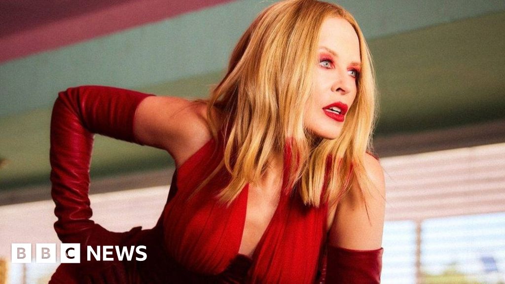 Kylie Minogue atinge seu primeiro Top 10 desde 2010 – mas o que significa badam badam?