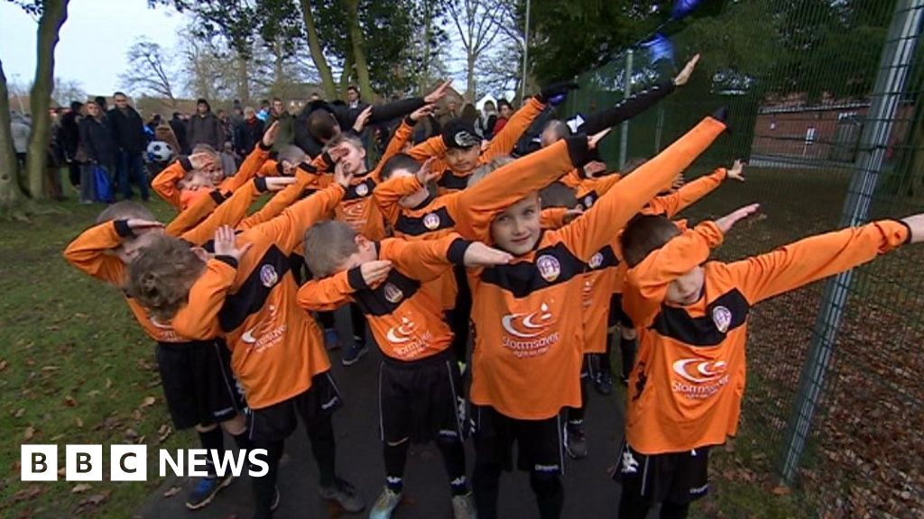 Mass 'dab' for boy who died in his sleep BBC News