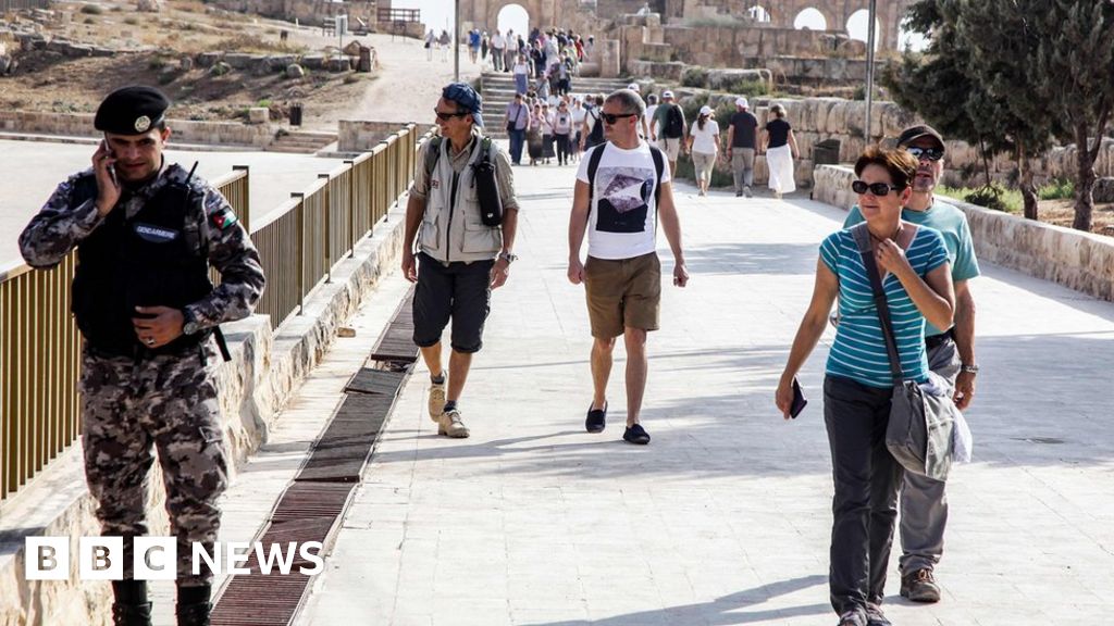 Knifeman stabs tourists in Jordanian city