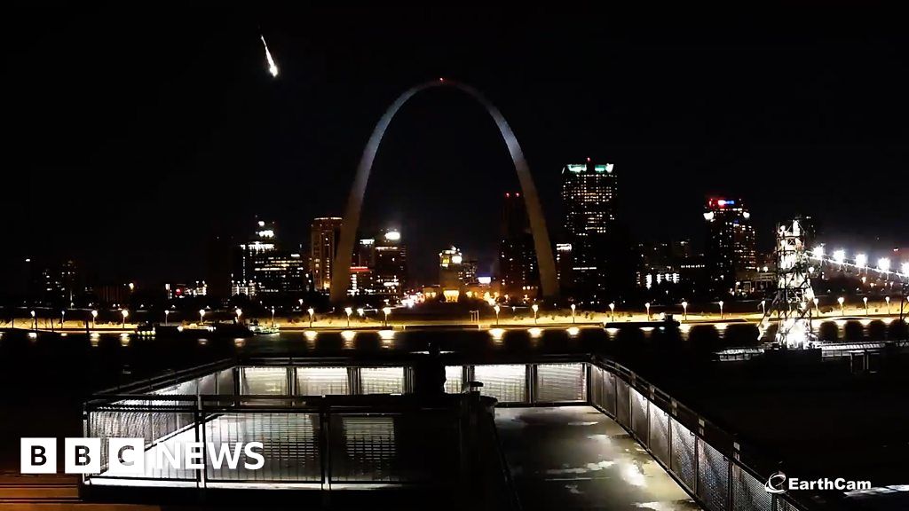 Hundreds of meteor sightings reported