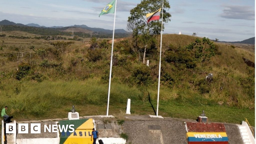 Brazil briefly shuts border with Venezuela