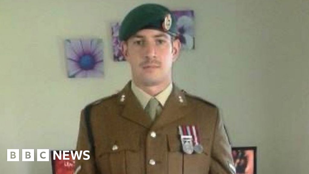 Ex-soldier Collin Reeves stabbed neighbours with Army dagger, court hears