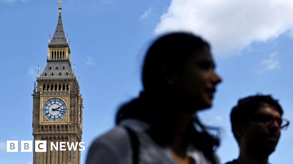 Chris Mason: Does the Autumn Statement hint at spring election?