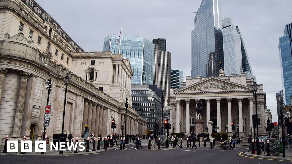 Interest rates held at 4% by Bank of England