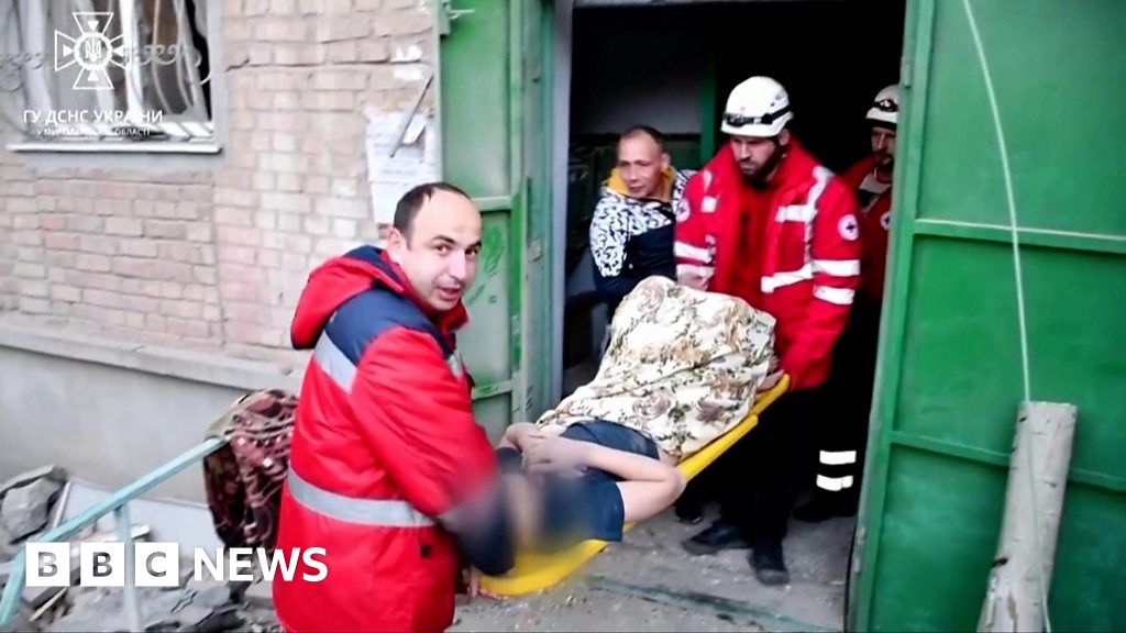 Ukraine war: Trapped boy rescued after Mykolaiv shelling
