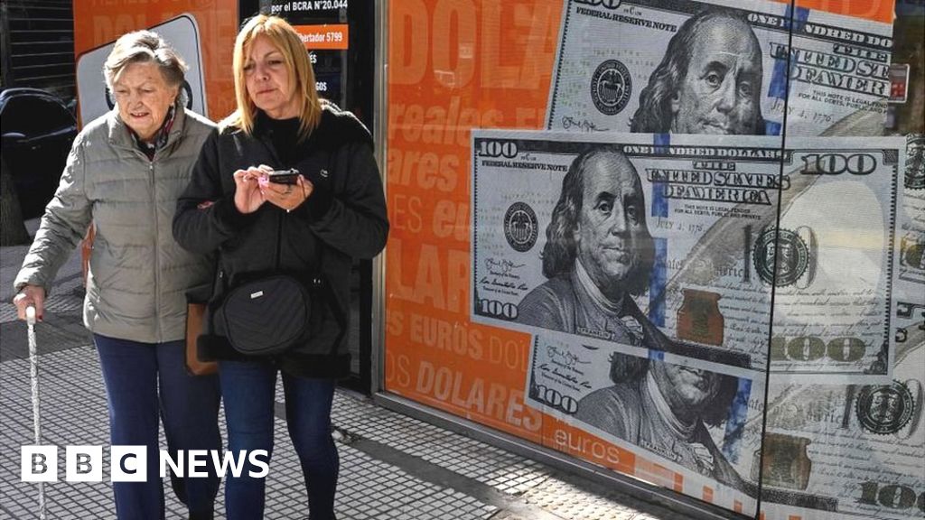 Как Аржентина се научи да обича щатския долар