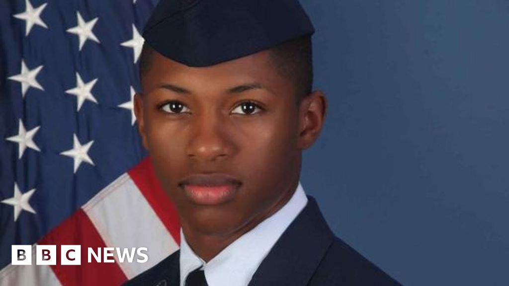 A US Air Член на Силите е бил смъртоносно прострелян