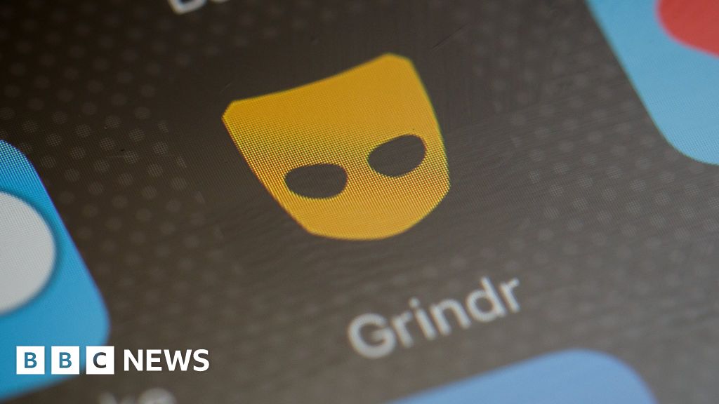 grindr online