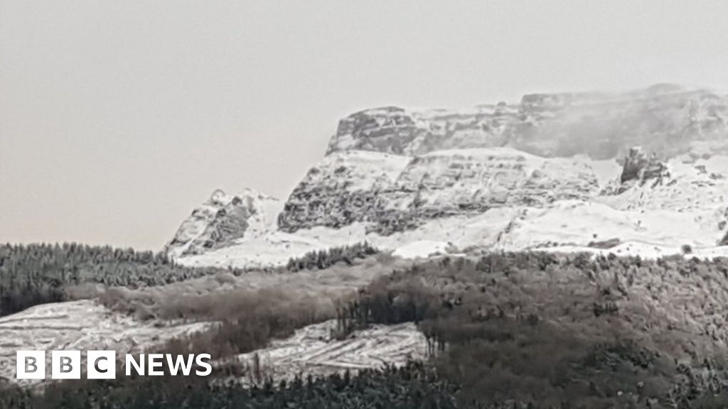 snow-travel-disruption-in-northern-ireland snow-travel-disruption-in-northern-ireland
