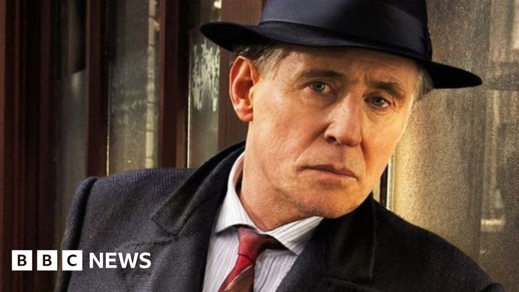 Gabriel Byrne and Gareth Peirce among those honoured by Ireland - BBC News