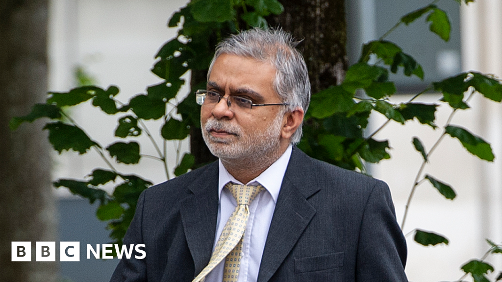 'Cheating' doctor admits Viagra prescription fraud