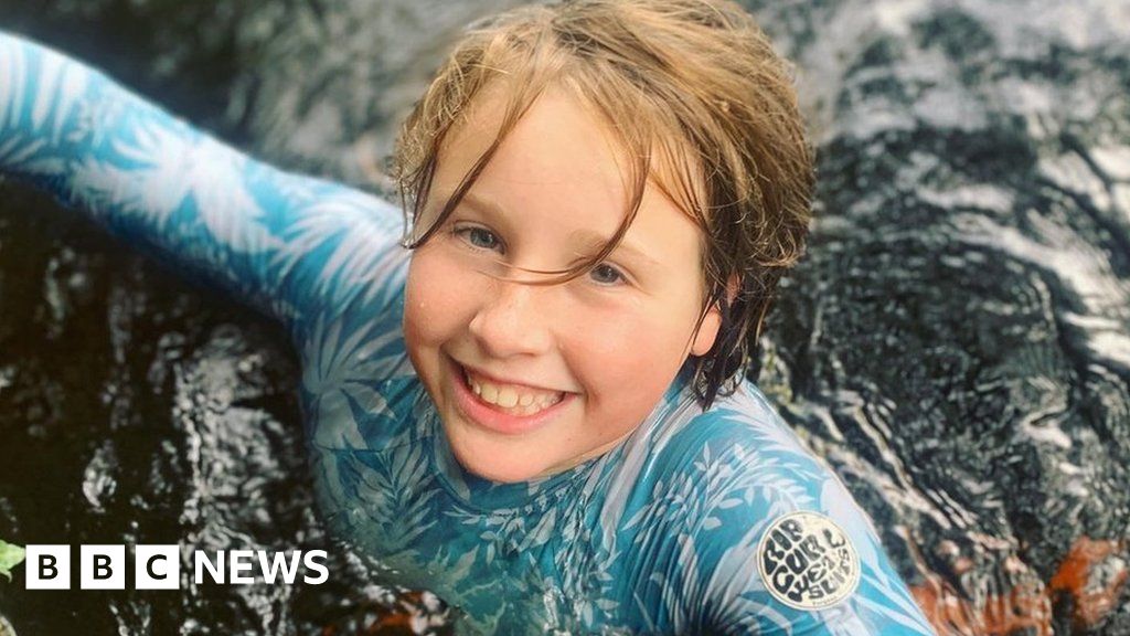 Devon girl takes on wild swimming challenge for local scout group