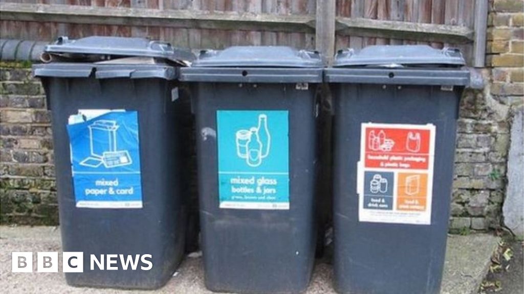 'Slim bins' could boost Manchester's recycling rates, says council