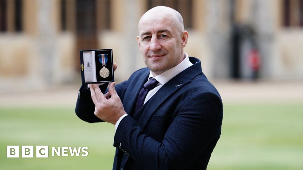 Steven Gallant Bravery medal a symbol of change, says terror attack