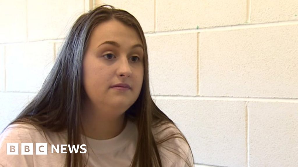 Girl Bullied For Not Wearing Make Up Had Five Years Of Counselling Bbc News