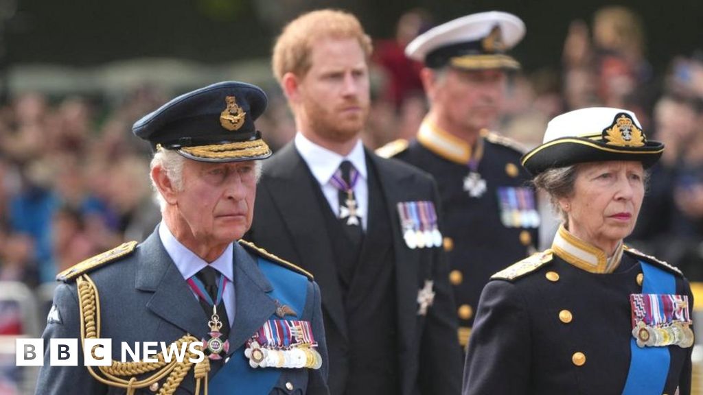 In Pictures: Royals follow Queen on sombre final journey