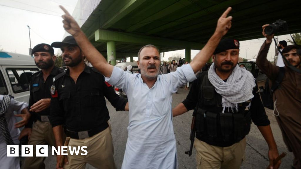 Върховният съд на Пакистан постанови, че военните процеси срещу цивилни