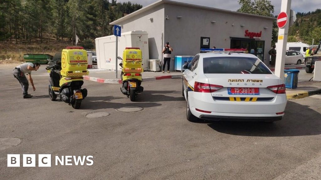Four Israelis shot dead near West Bank settlement