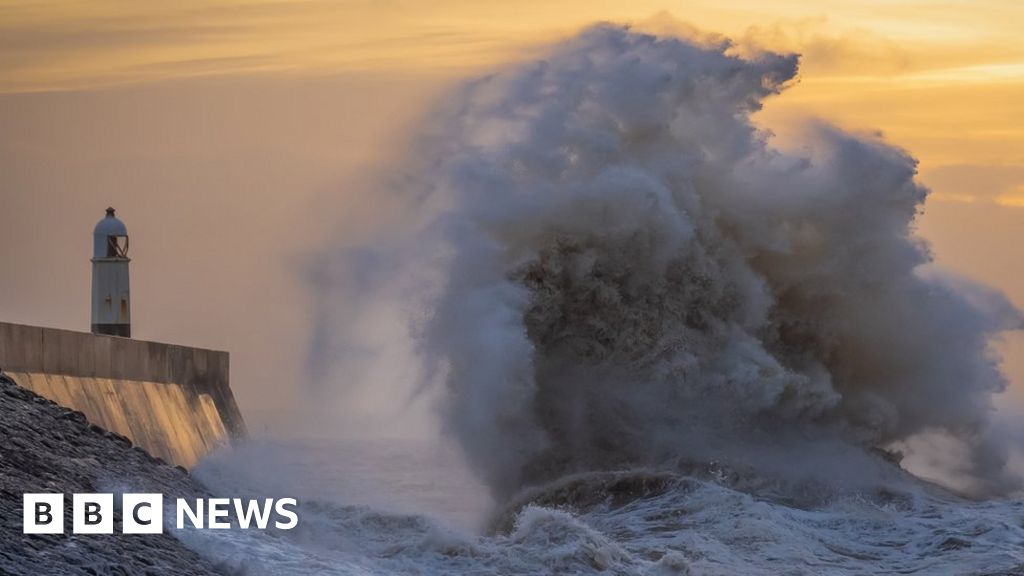 Storm Gerrit: Thousands lose power as 85mph winds hit Wales 