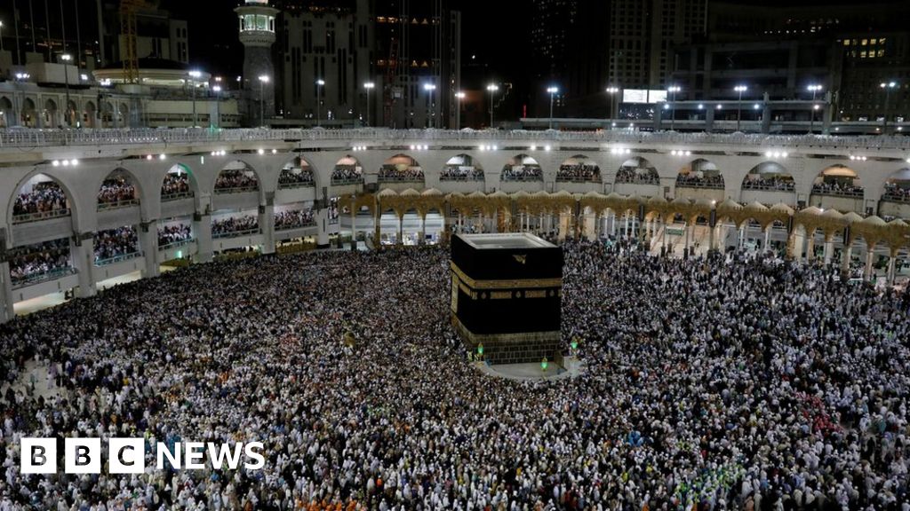 Coronavirus Saudi Arabia Asks Muslims To Delay Hajj Bookings