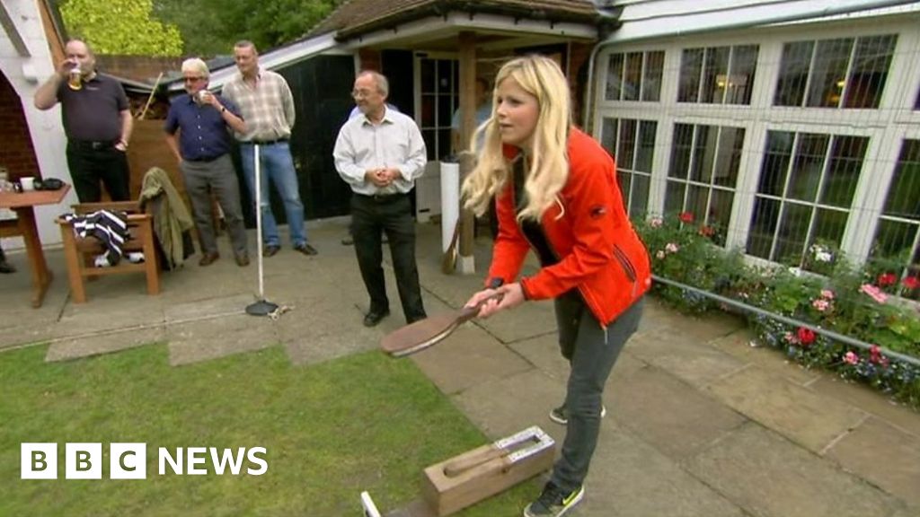 Learning how to play bat and trap BBC News