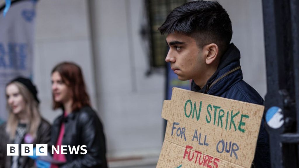 University staff latest to agree to go on strike