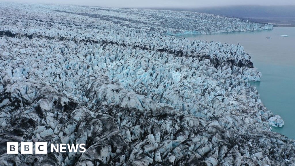 Tourist dies after ice collapse in Iceland’s Breidamerkurjökull glacier