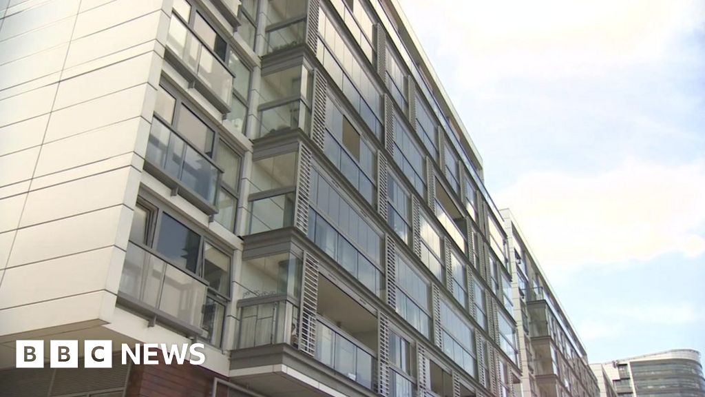 Residents consider class action over Grenfellstyle cladding