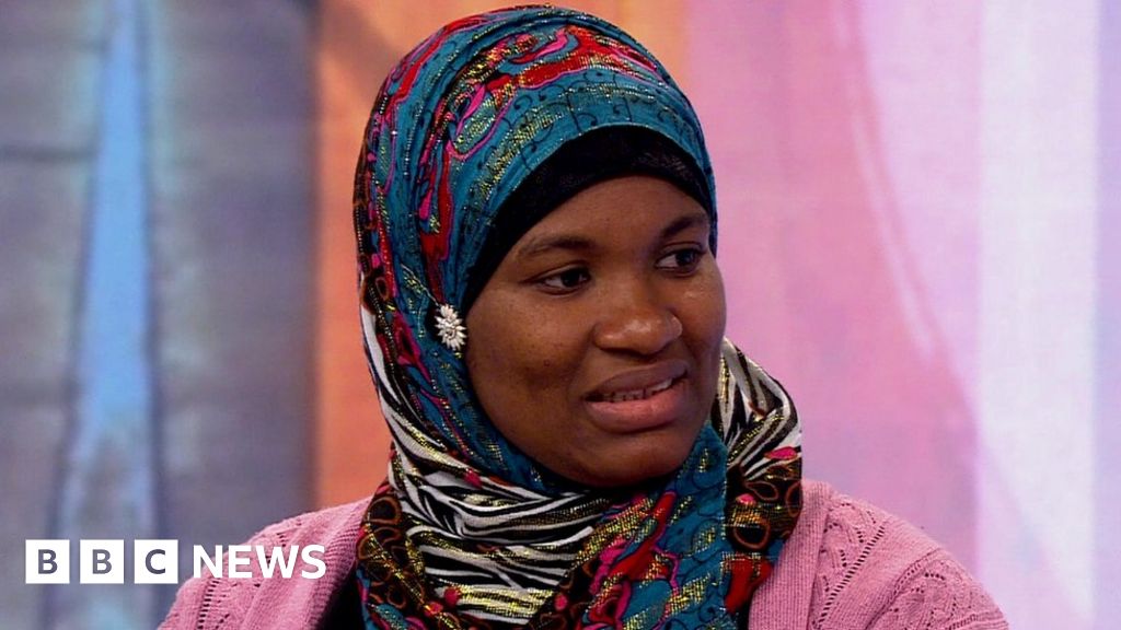 'I didn't know my son was being radicalised' - BBC News