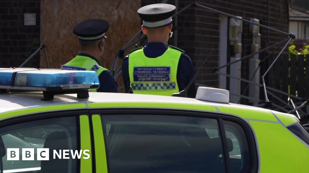 Newport: Second Murder Arrest After Man Dies In Street - BBC News