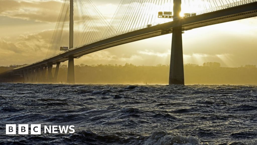 Queensferry Crossing could be shut until Wednesday thumbnail