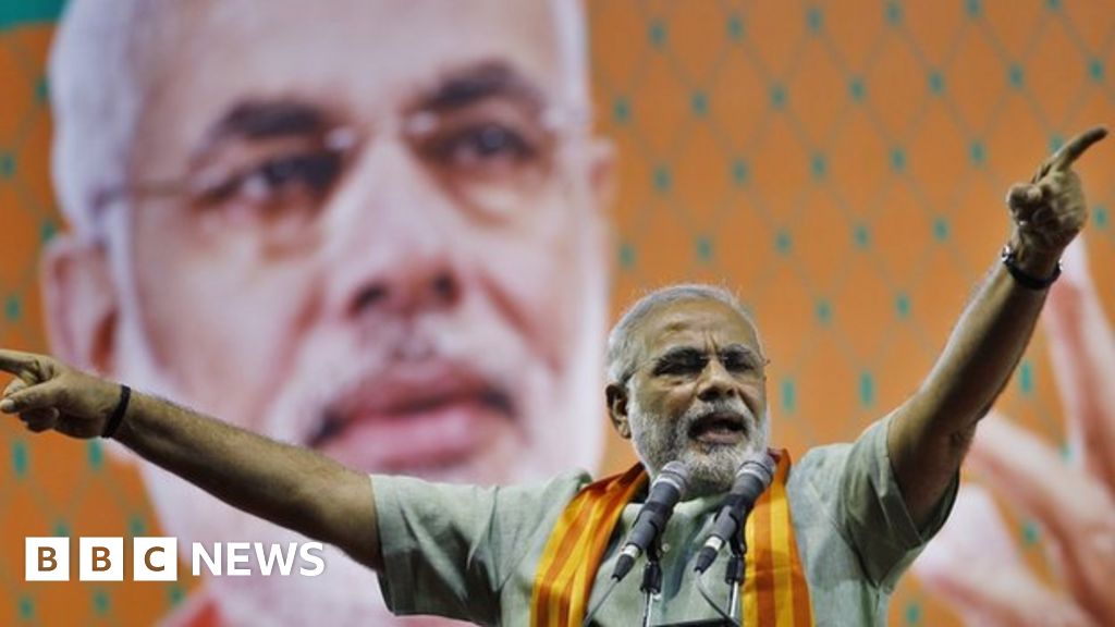 Modi Mania or madness? Your reaction to UK visit - BBC News
