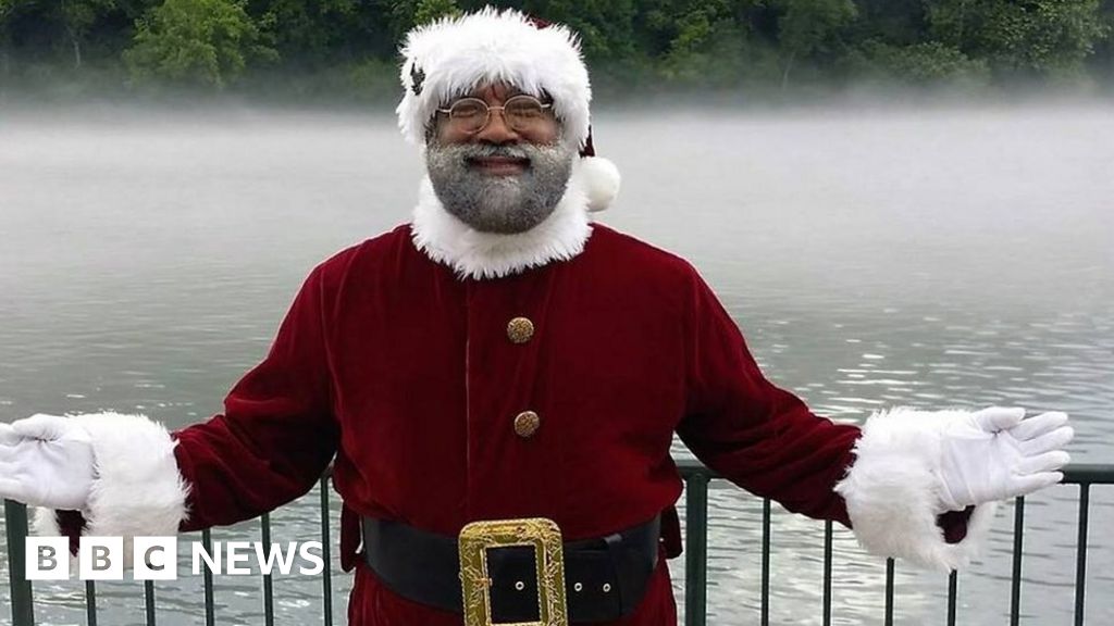 Mall of America in Minnesota employs its first black Santa in its 24