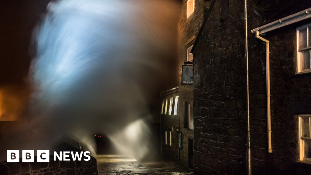 Isles of Scilly hit by 'phenomenal' waves and gusts of 81mph BBC News