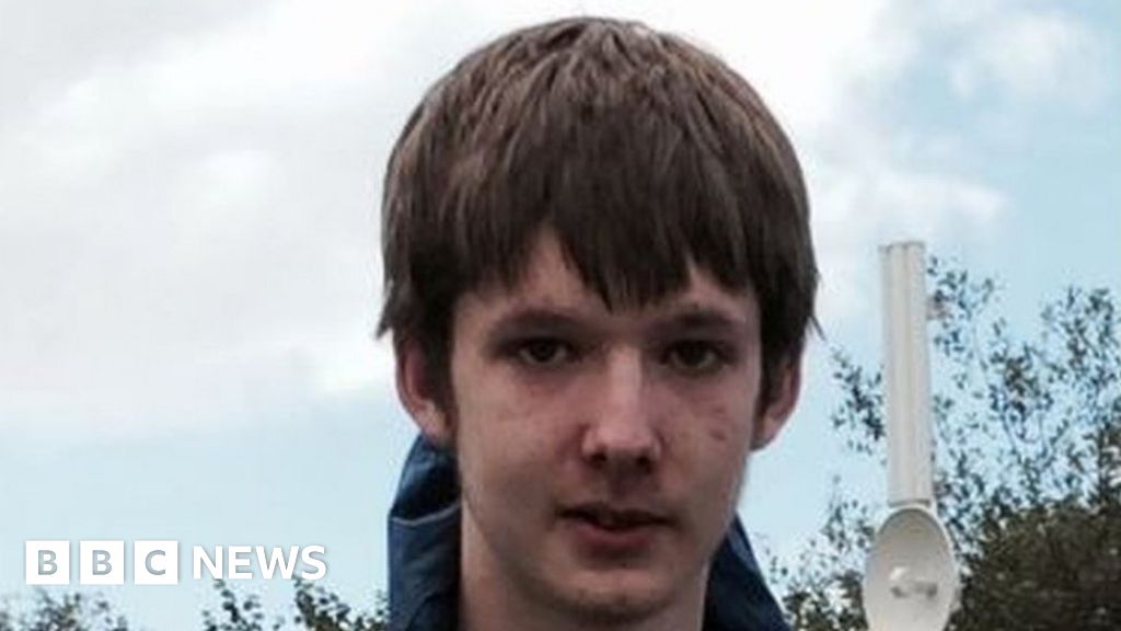 Rasmus Barlow Body found in missing Cheddar boy search BBC News