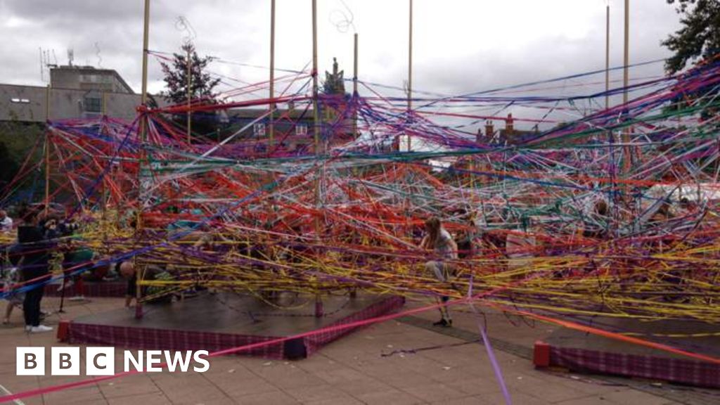 Hull Freedom Festival crowds set to top 100,000 BBC News