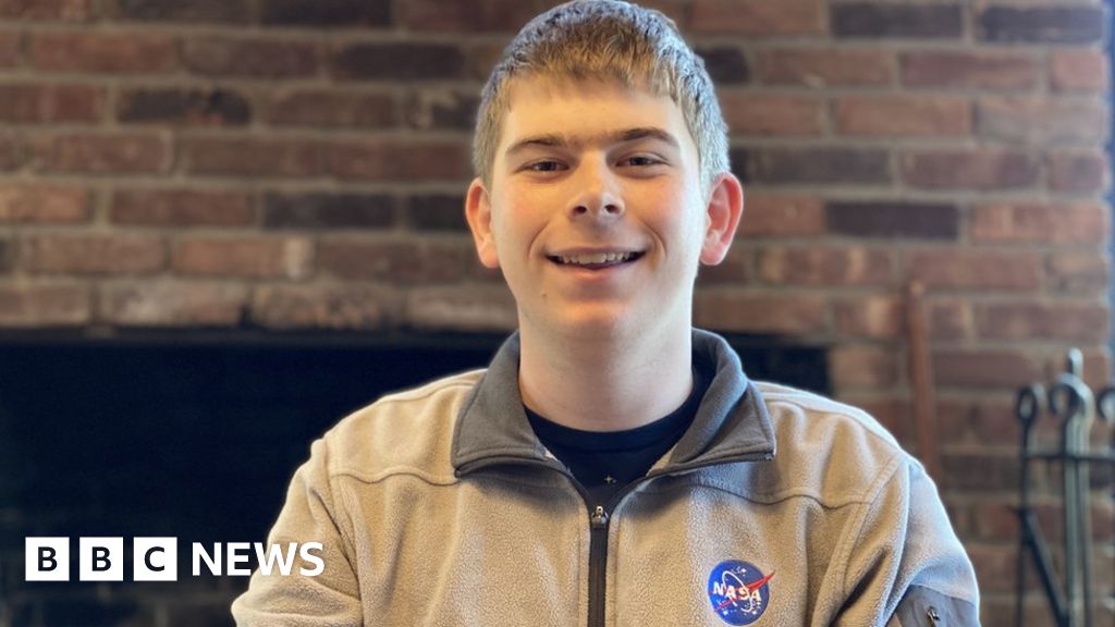 Meet the NASA intern who discovered a new planet on his third day thumbnail