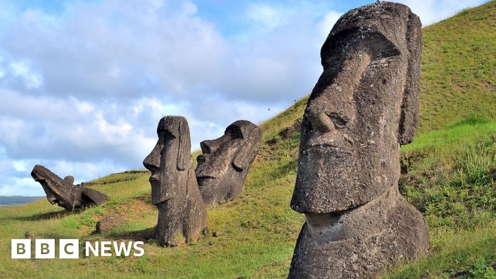 Easter Island: Anger after truck crashes into sacred statue