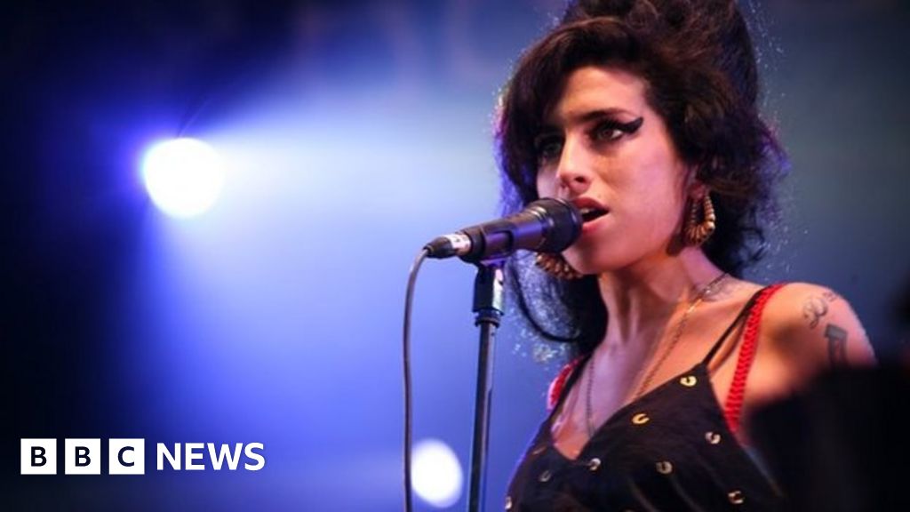 BBC Shares Unheard Amy Winehouse Material - BBC News