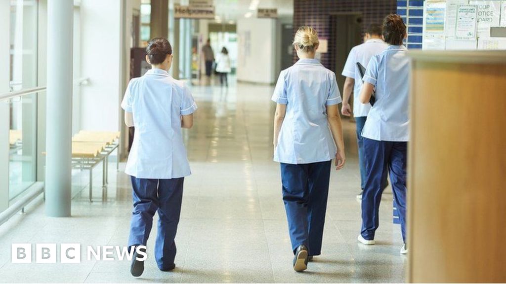 Union disappointed by 5% pay offer to NHS staff