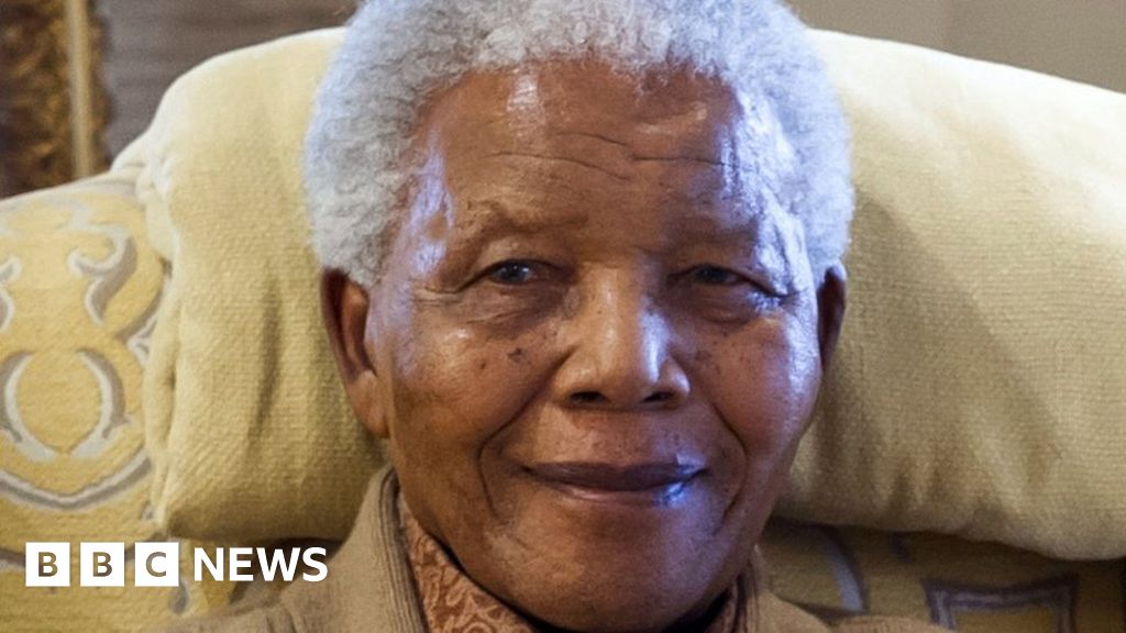 Mandela death: Memories of the man - BBC News