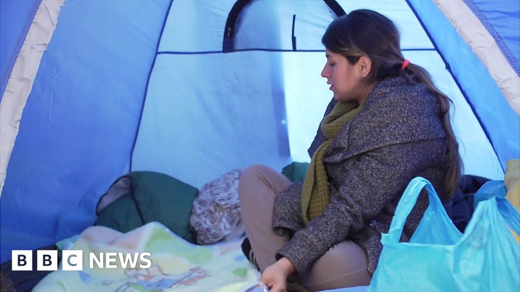 Refugee camps: Pregnant and living in wet tent