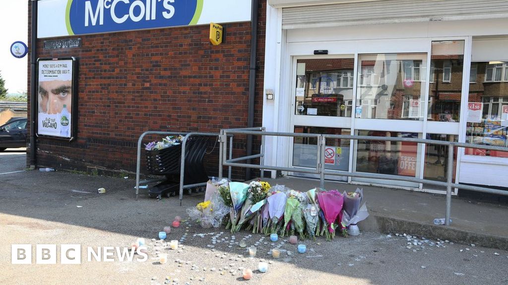 Waryam Hussain Luton stab victim, 20, named by police BBC News