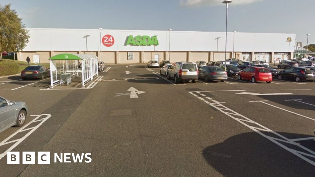 Two Women Robbed At Knifepoint In Kirkcaldy Bbc News 